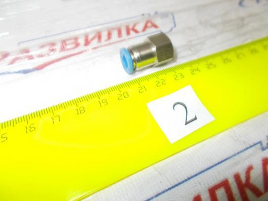 Соединитель трубок внутренняя резьба  6мм М12х1,25 6104