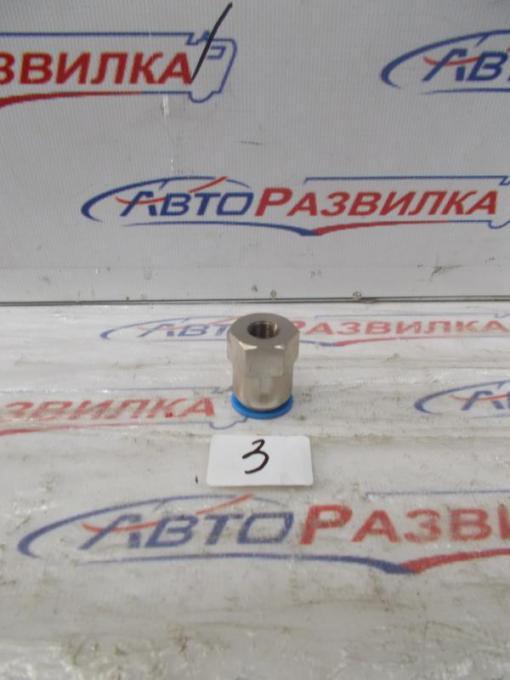 Соединитель трубок внутренняя резьба 12мм М10х1 22003