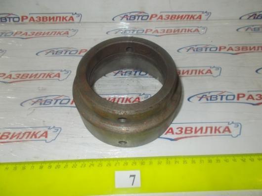 Стакан подшипника верхний  КПП Т-150К старого образца 151.37.211