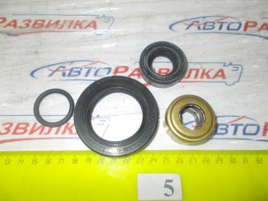 Р/к водяного насоса СМД-60 нового образца манжеты+кольца+фибра 904